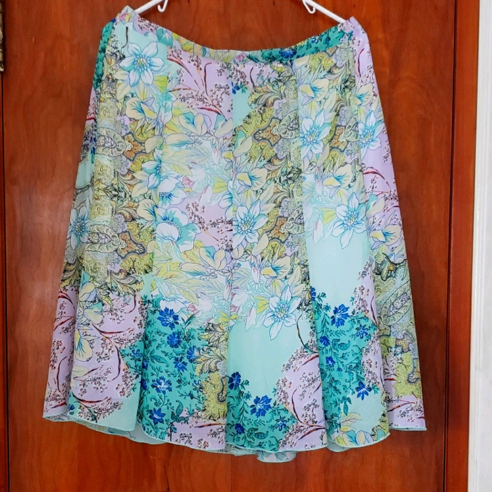 Beautiful Spring inspired Womens Petite size: PL